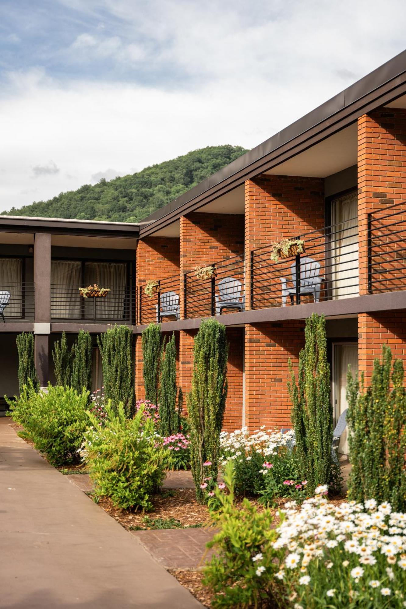 The Beaucatcher, A Boutique Motel Asheville Exterior photo
