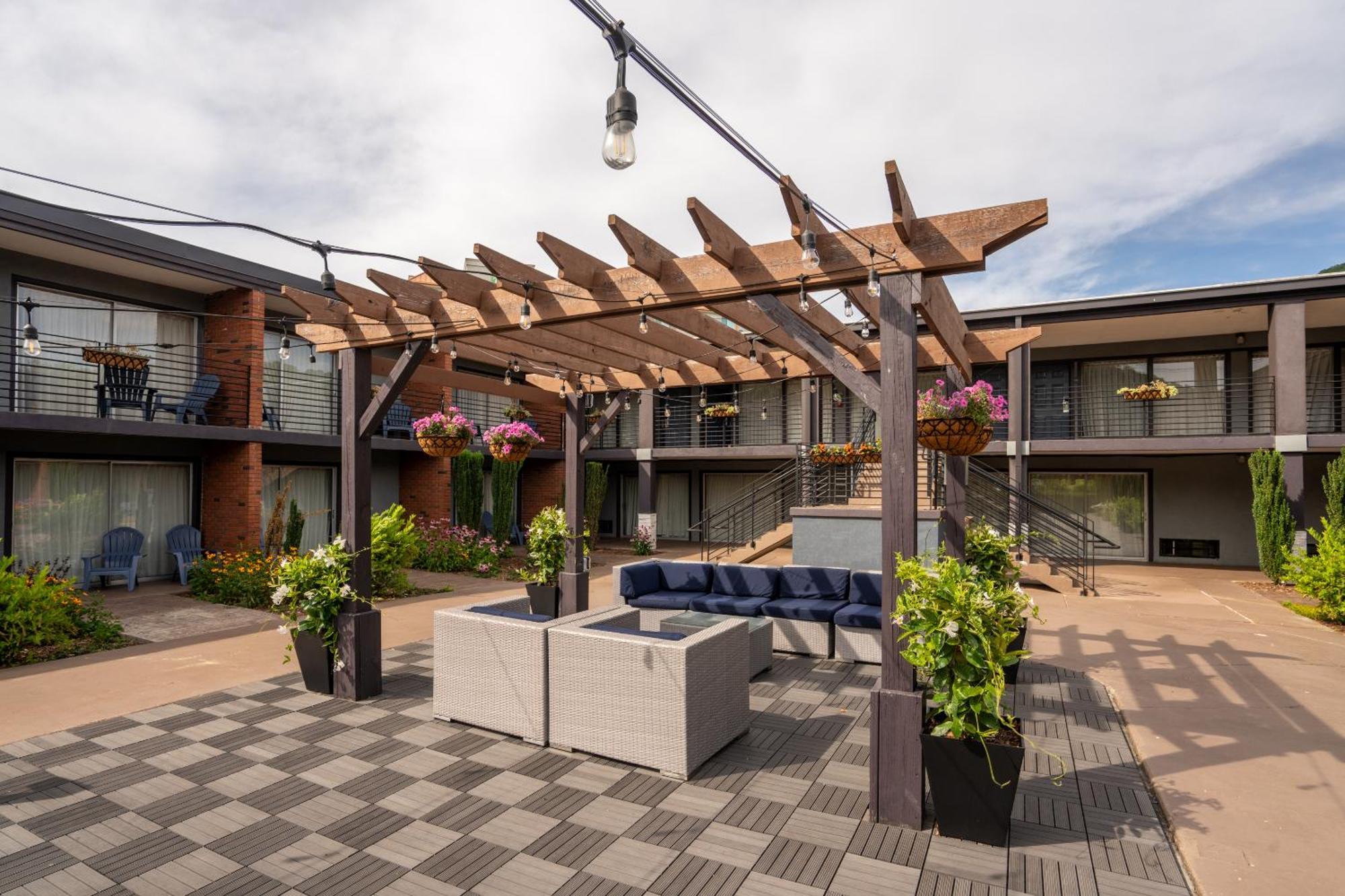 The Beaucatcher, A Boutique Motel Asheville Exterior photo